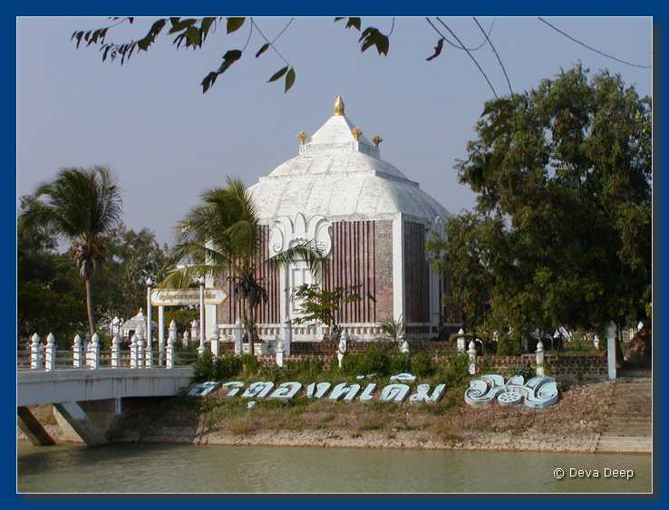 That Phanom Wat Phra TP 20031221-22